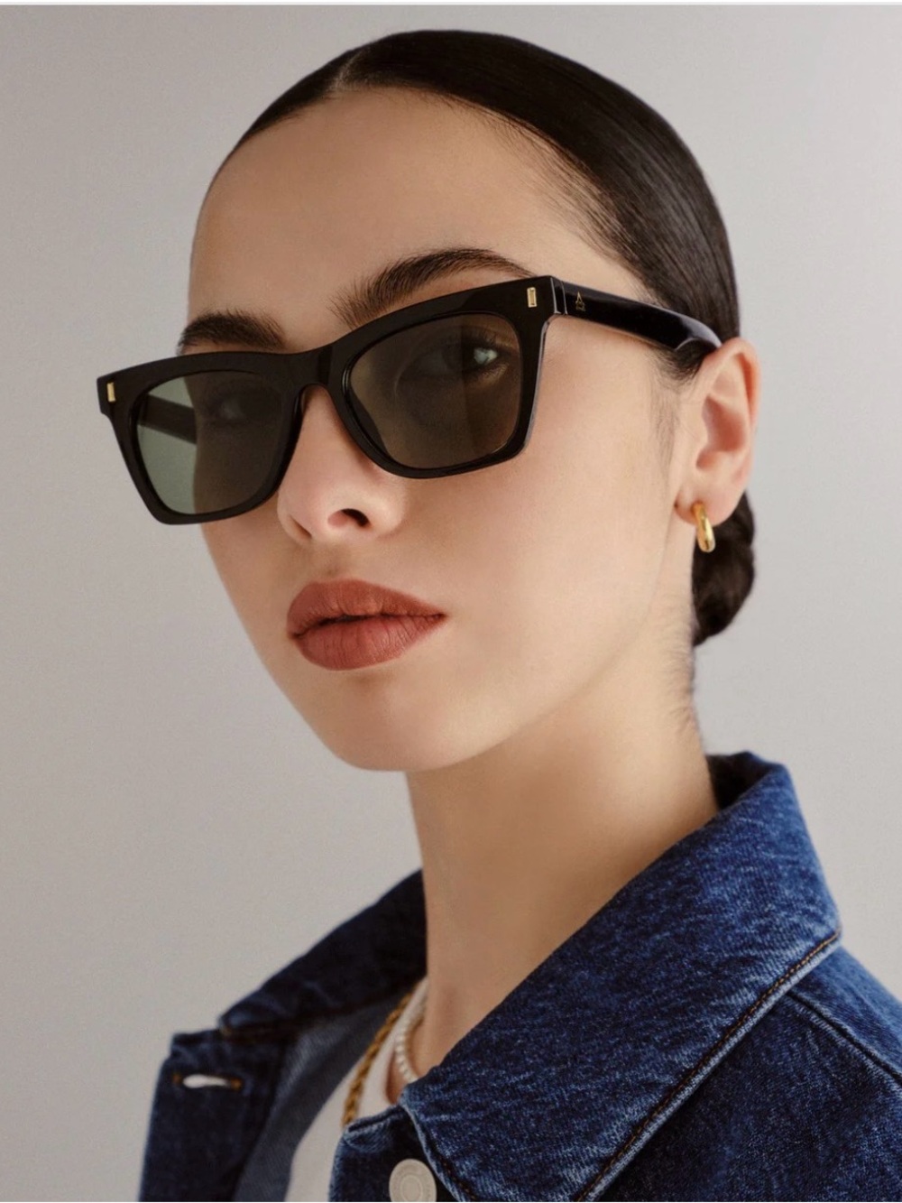 Aire Black Rectangular Sunglasses - Bellatrix